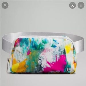 NWT Lululemon Everywhere Belt Bag